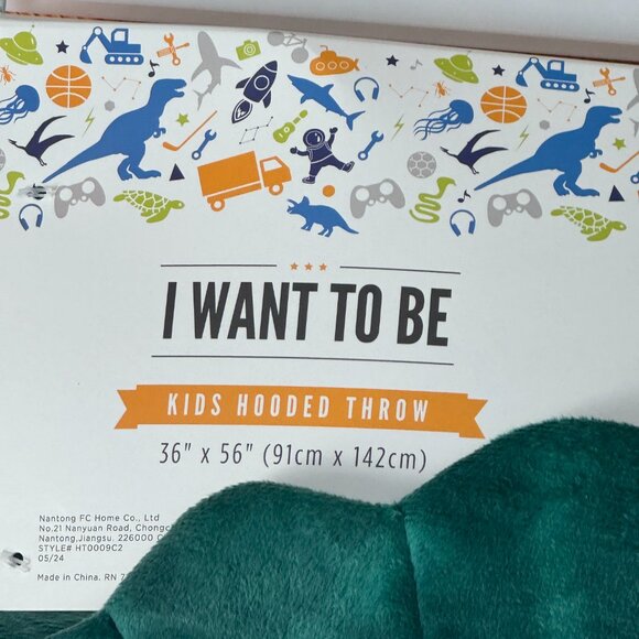 "I Want To Be" Hooded Throw Blanket - Picture 2 of 6